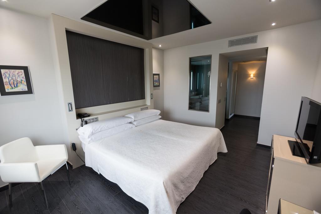 Felix Hotel Valls Eksteriør billede